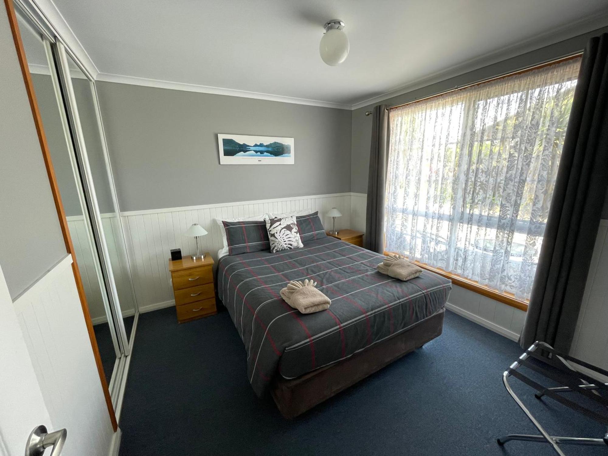 Castaway Holiday Apartments Strahan Ngoại thất bức ảnh