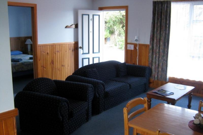 Castaway Holiday Apartments Strahan Ngoại thất bức ảnh