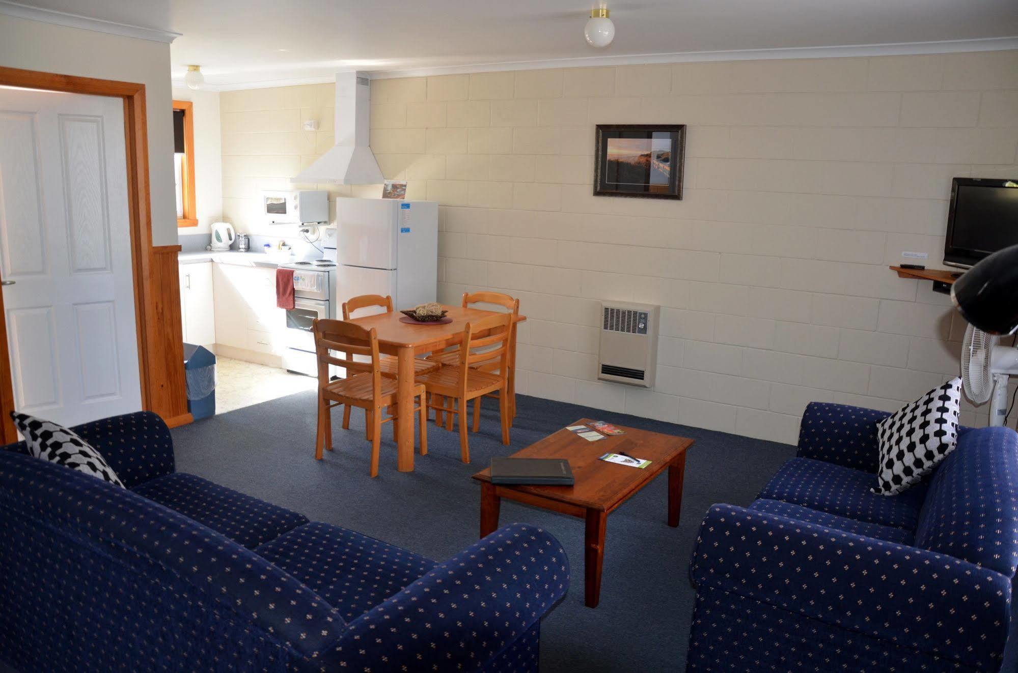 Castaway Holiday Apartments Strahan Ngoại thất bức ảnh