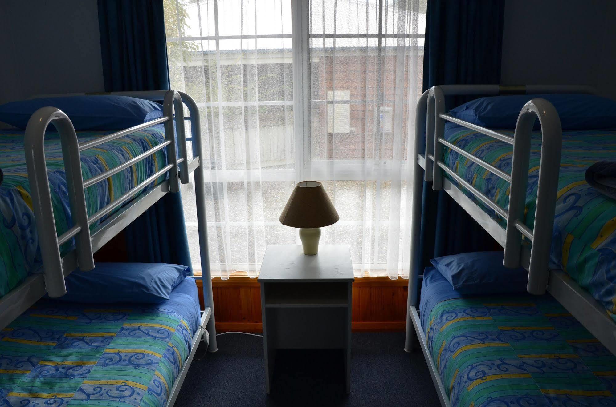 Castaway Holiday Apartments Strahan Ngoại thất bức ảnh