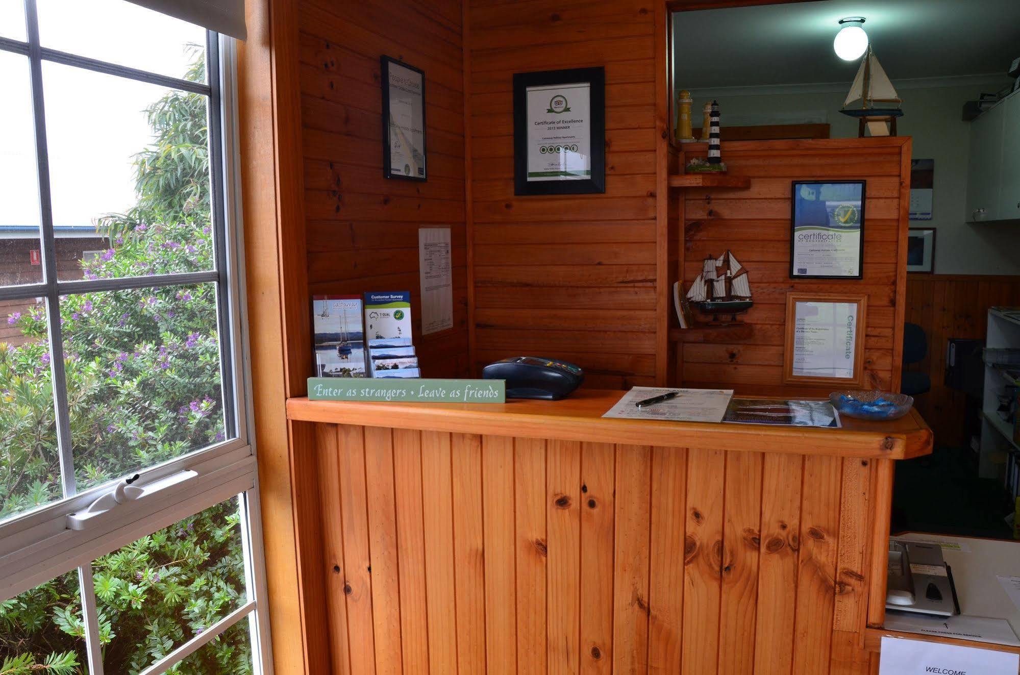 Castaway Holiday Apartments Strahan Ngoại thất bức ảnh