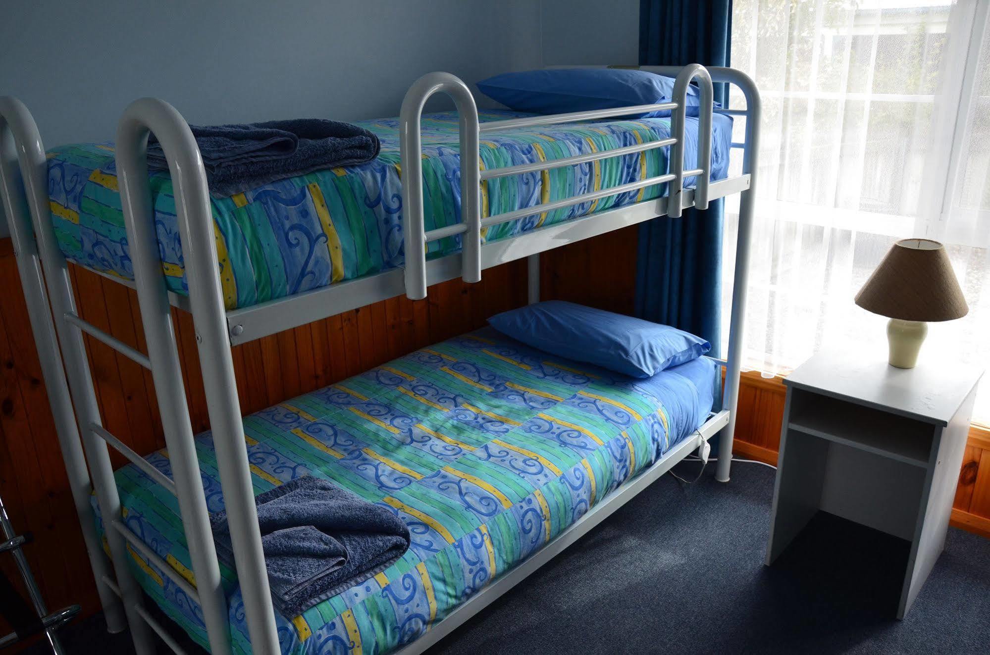 Castaway Holiday Apartments Strahan Ngoại thất bức ảnh